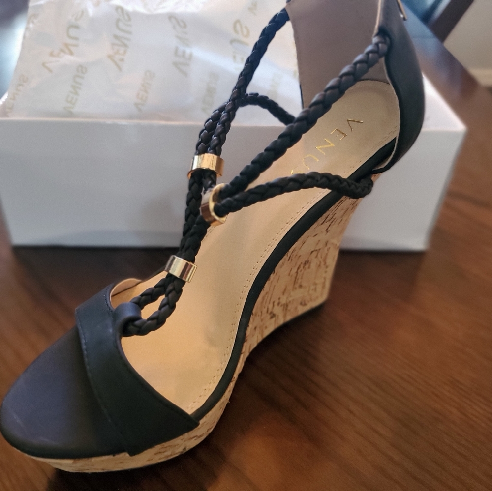 Wedge sandals